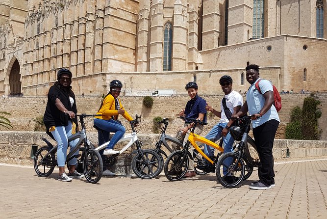 3 Hours E-Bike Tour in Palma - The Almudaina Palace and Mallorca Cathedral