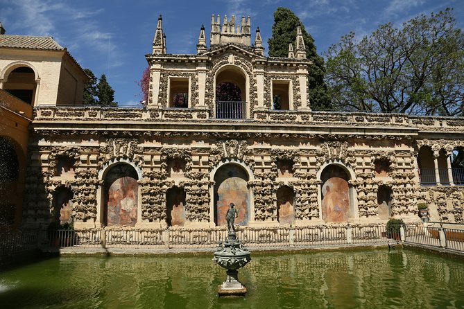 Alcazar and Cathedral Tour - Crowds, pace, and group size