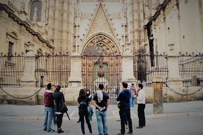 Alcazar & Cathedral of Seville Exclusive Group, max. 9 travelers - The Giralda climb and Seville from above