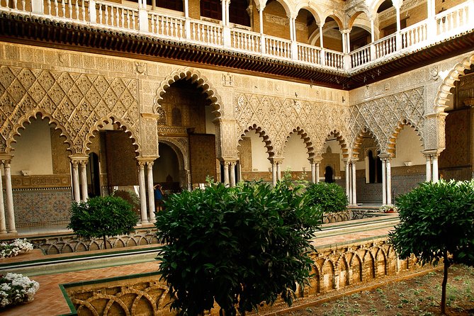 Alcazar of Seville Tour with Skip the Line Ticket - Inside the palace, 75 minutes with a guide