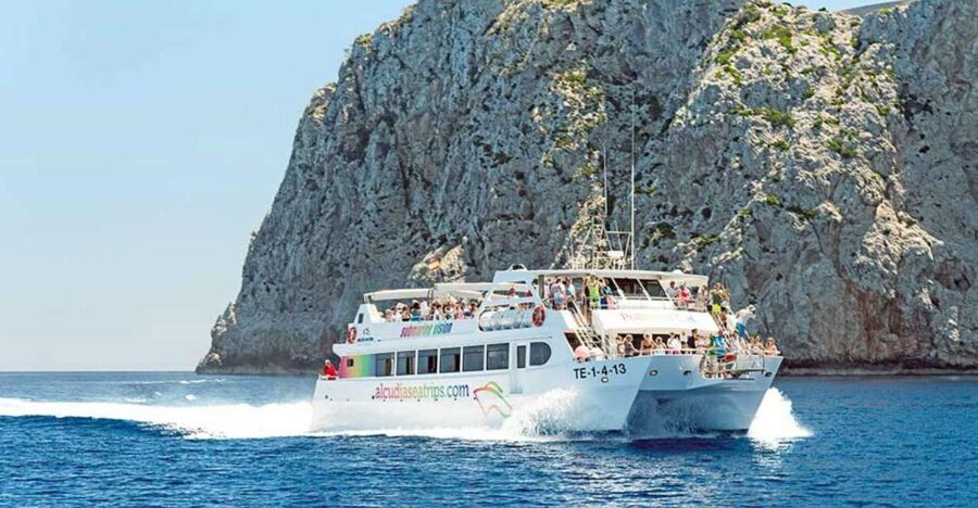 Alcudia: Boat Trip to Cap de Formentor and Formentor - The 40-minute cruise past Platja del Coll Baix