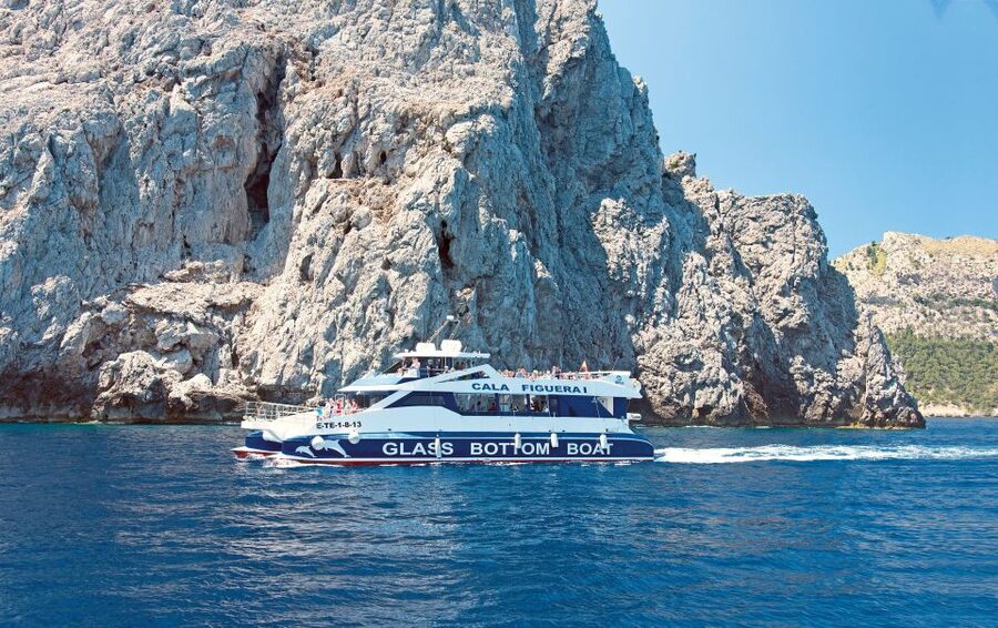 Alcudia: Boat Trip to Cap de Formentor and Formentor - The one-hour stop at Formentor Beach