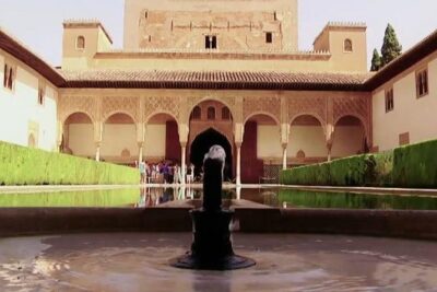 Alhambra Guided Tour & Albaicin Tour from Seville