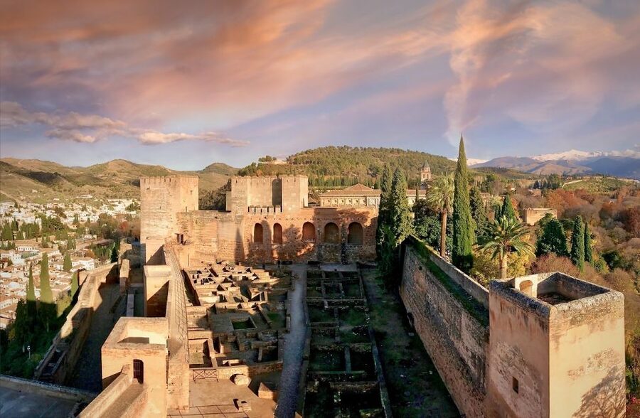 Alhambra Guided Tour with Fast-Track Entry - Fast-track entry and the practical value of $81