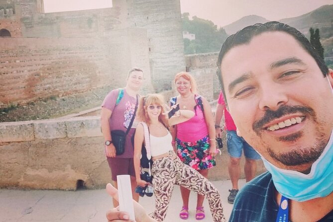 Alhambra, Nasrid Palaces, Generalife & Alcazaba Private Tour - The former Medina, a quick look at Alhambra life