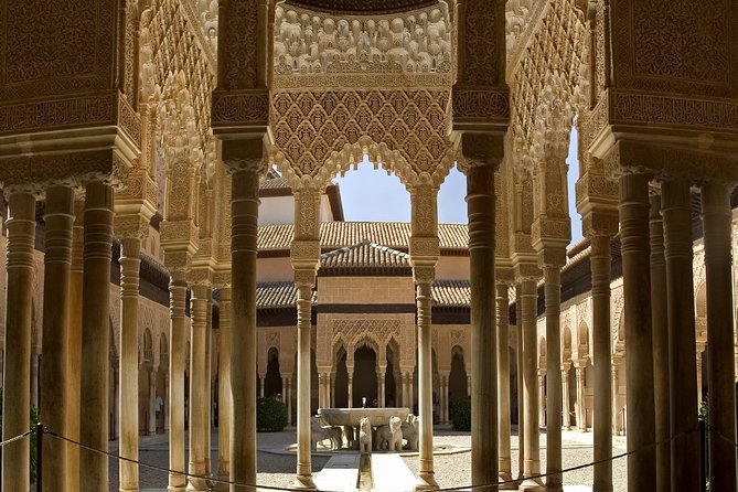 Alhambra Private/Small Group Tour & Nasrid Palaces Skip the Line - Key points to know before booking
