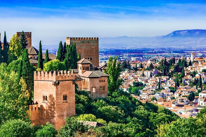 Alhambra Skip-the-line Private Tour including Nasrid Palaces - Alcazaba: the military side of the Alhambra