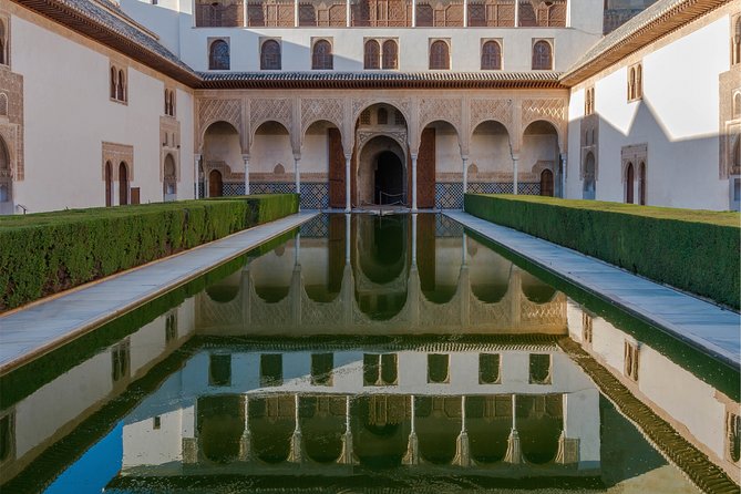 Alhambra Skip-the-line Private Tour including Nasrid Palaces - Pace, clothing, and practical comfort