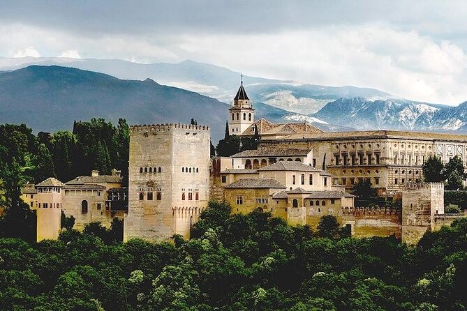 Alhambra Ticket Last Minute Deals - What this Alhambra route really gives you