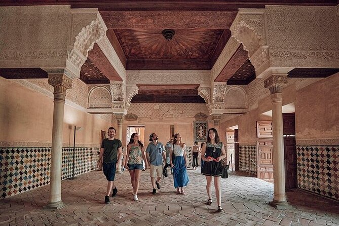 Alhambra Ticket Last Minute Deals - The missing Nasrid Palaces change the value