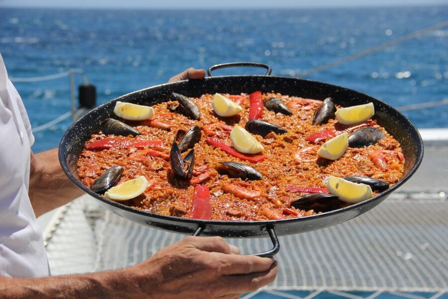 Alicante: 6-Hour Catamaran Cruise to Tabarca Island - The 1.5-hour sail from Alicante to Tabarca