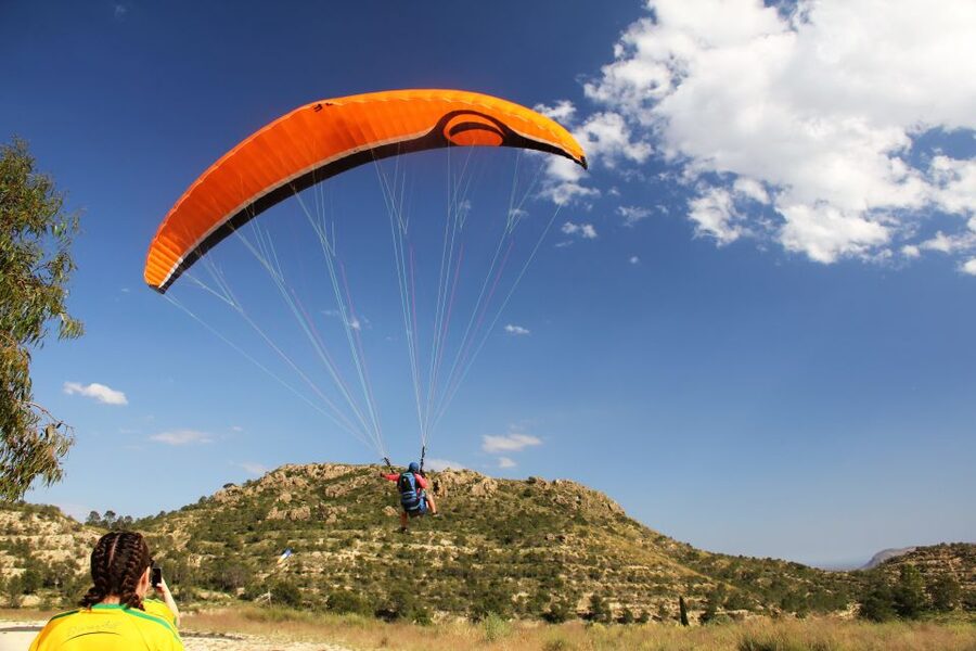 Alicante and Santa Pola: Tandem Paragliding Flight - Why this flight is different from a standard Costa Blanca outing