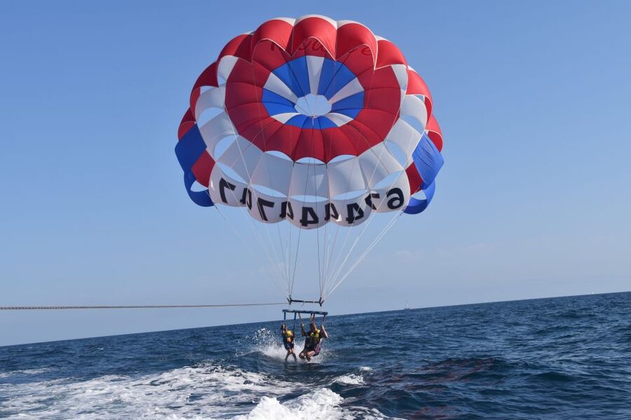 Alicante: Boat Trip and Parasailing Experience with Drink - Practical details before you book