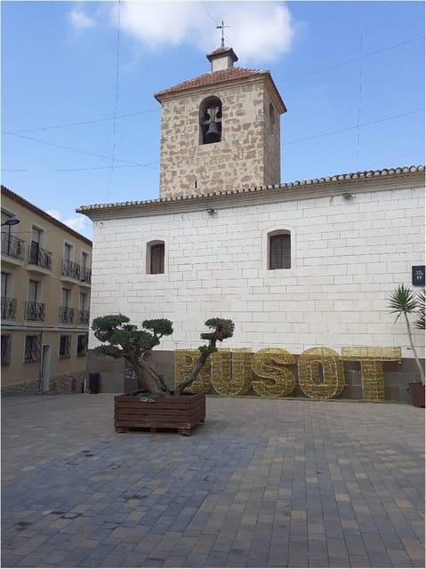 Alicante: Canelobre Caves & Busot Tour including transfer - Busot’s music museum and old center