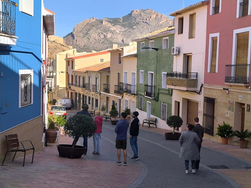 Alicante: Canelobre Caves & Busot Tour with Local Guide - A 10-minute ride to the village of Busot