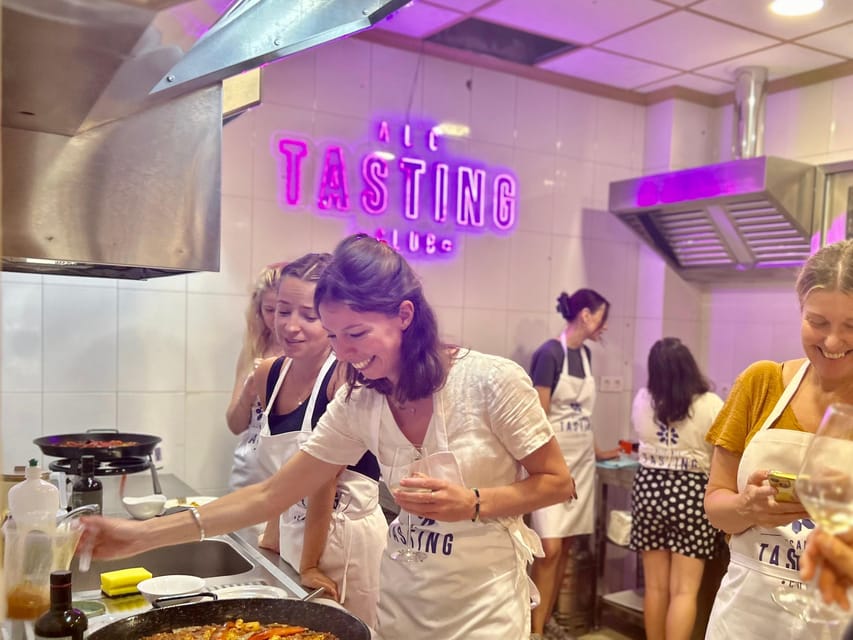 Alicante Paella Cooking Class, Tapas, Drinks and Market - Alicante arroz is not only one dish