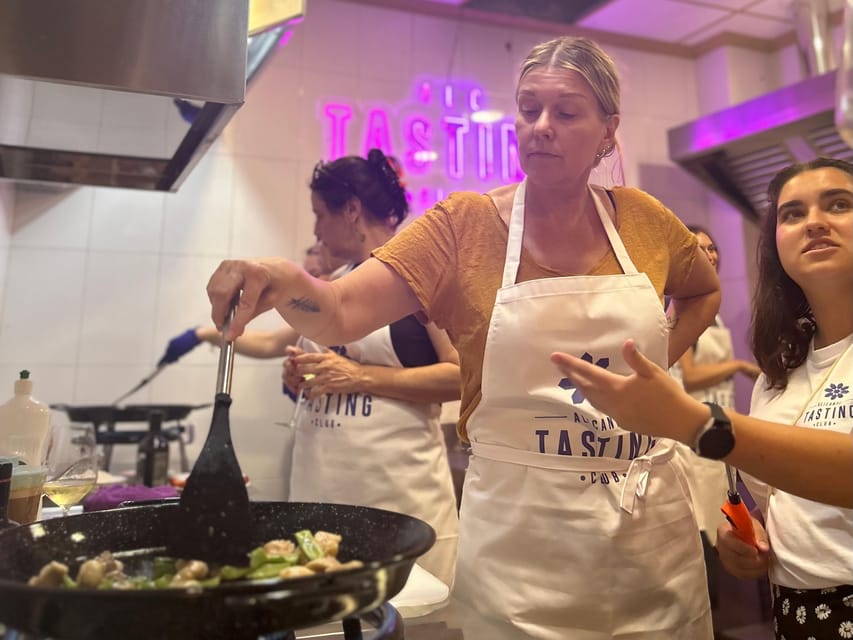 Alicante Paella Cooking Class, Tapas, Drinks and Market - Tapas and drinks keep the class relaxed