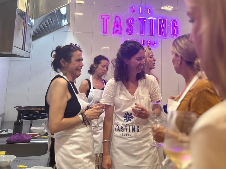 Alicante Paella Cooking Class, Tapas, Drinks and Market - Who will enjoy this Alicante food class?