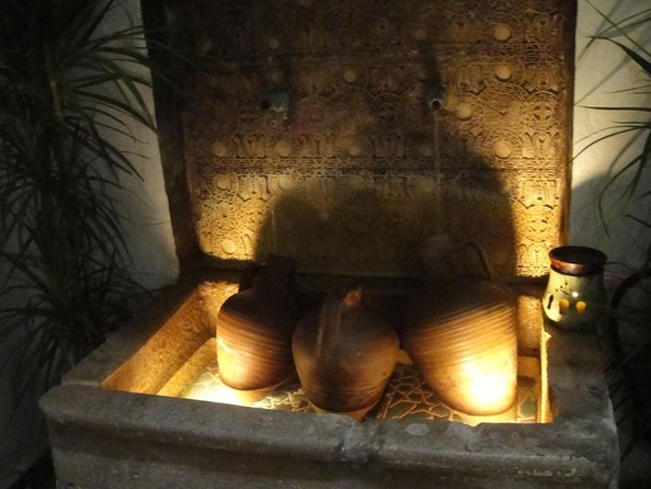 Arabian Baths Experience at Malaga’s Hammam Al Andalus - Entering Hammam Al Andalus in Malaga’s Old Town