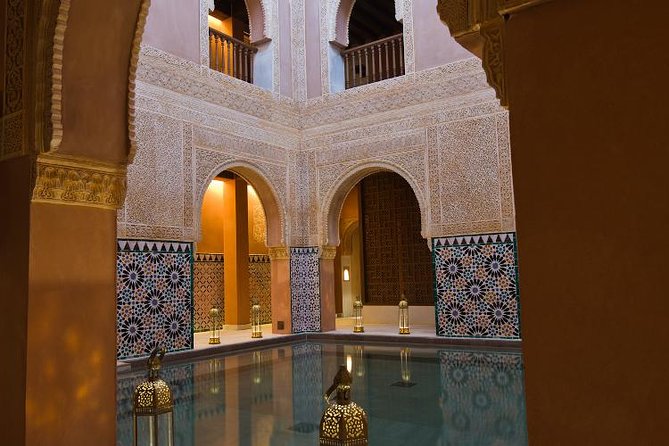 Arabian Baths Experience at Malaga’s Hammam Al Andalus - Changing rooms, showers, and what you receive