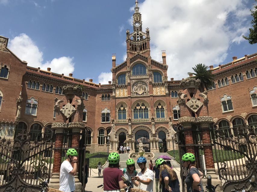 Barcelona: 1.5-Hour Sightseeing Tour by Bike/Electric Bike - The timing question you should ask
