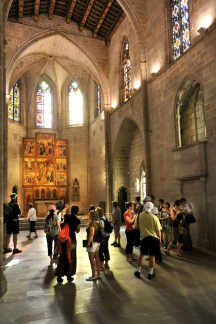 Barcelona 2-Hour Gothic Walking Tour - Carrer del Bisbe and the quarter’s narrow lanes