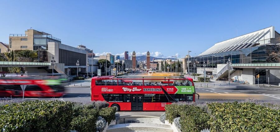 Barcelona: 24 or 48-Hour Hop-On Hop-Off Bus Tour - Why Barcelona works well from the top deck