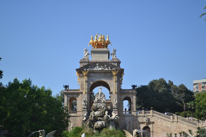 Barcelona 3-hour Bike or E-Bike Tour: Highlights and Hidden Gems - Port Olímpic and the Mediterranean ride