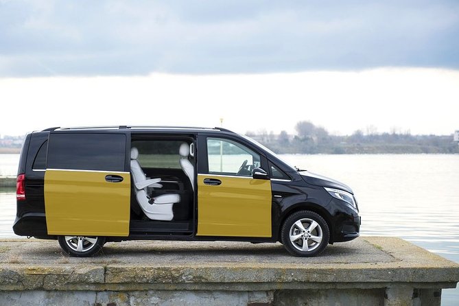 Barcelona Airport Private Arrival Transfers - The ride into Barcelona takes about 30 minutes