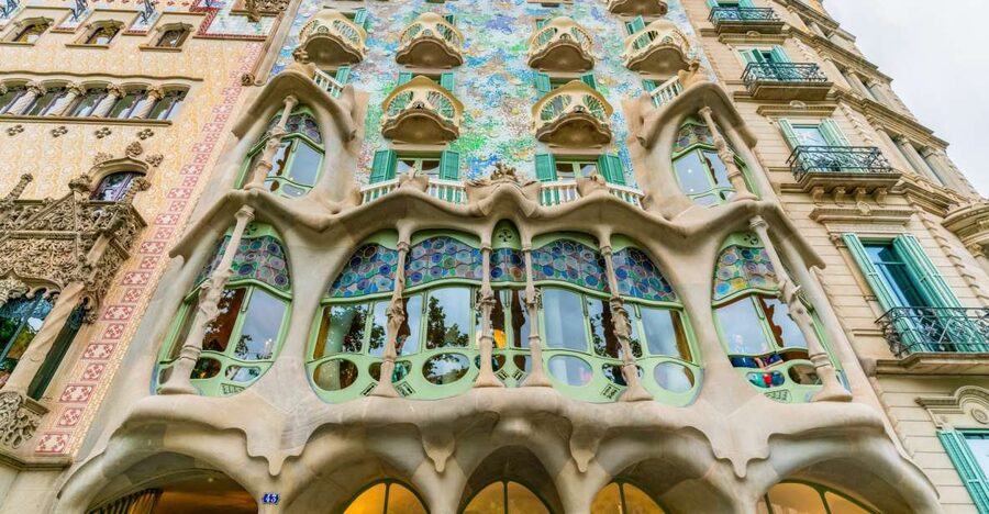 Barcelona: Casa Batlló Entry with Self-Audioguide Tour - Key points to know before you go