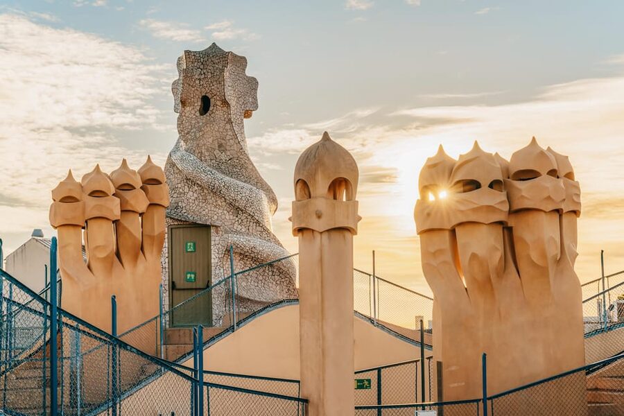 Barcelona: Casa Milà Early-Morning Access Guided Tour - The Tenants’ Apartment and daily life