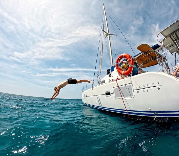 Barcelona: Catamaran Cruise w/ Sailing, Wine, & Tapa - What the two-hour schedule really gives you