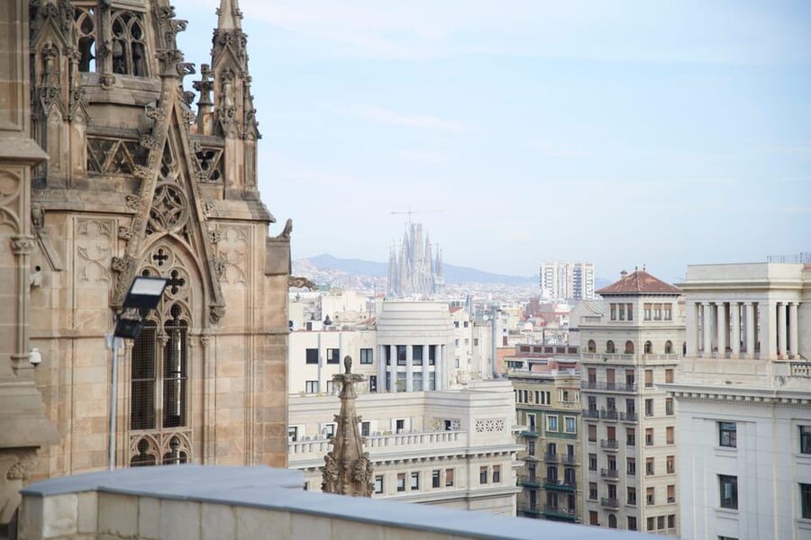 Barcelona Cathedral: Ticket, Guided Tour and VR Experience - Inside the Gothic Cathedral