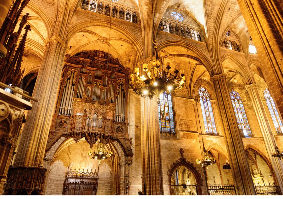 Barcelona Cathedral: Ticket, Guided Tour and VR Experience - Saint Lucia’s chapel and the cathedral’s spiritual side