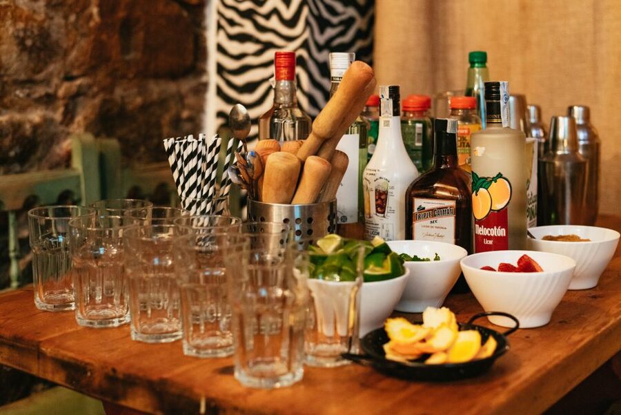 Barcelona: Cocktail Master Class by Mixologist with Tapas - Is $48 a fair price?
