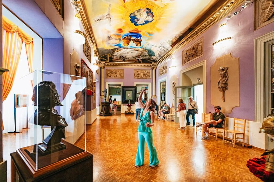 Barcelona: Dali Museum, House and Cadaques Guided Tour - Figueres and the Dalí Theatre Museum
