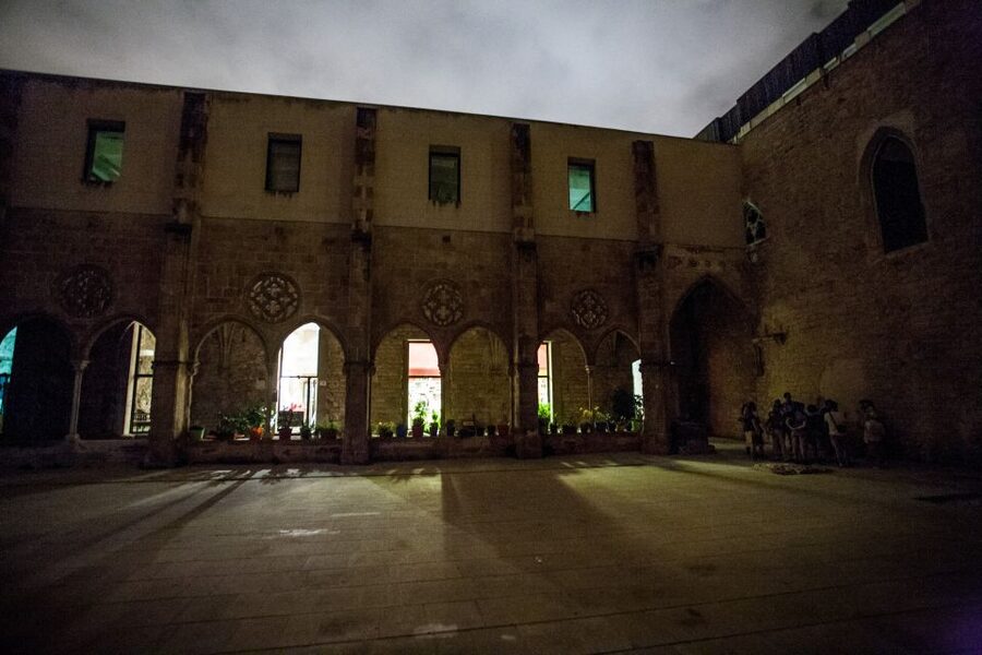 Barcelona: Dark History Night Walking Tour - Key points to know before you book