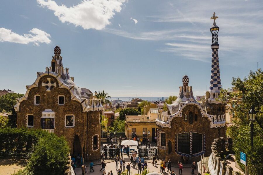 Barcelona: Discover Gaudí, Sagrada Familia, and Park Güell - Casa Batlló before the crowds