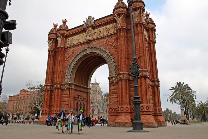 Barcelona E-Bike Guided Tour with Montjuic Hill - Starting at Arc de Triomf and Ciutadella Park