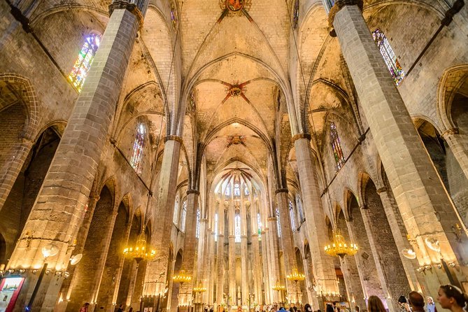 Barcelona e-Bike Tour: Gaudí & Old Town Small Group - Gaudí’s Barcelona from the street