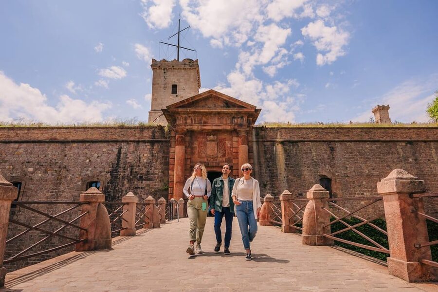 Barcelona: E-Bike Tour with Montjuic Cable Car & Boat Ride - The Olympic Ring and Barcelona’s modern story