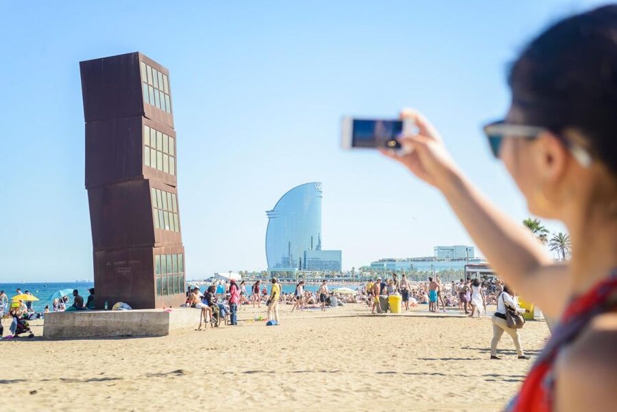 Barcelona eBike Tour with Wine and Tapas Experience - What the guides add to the ride