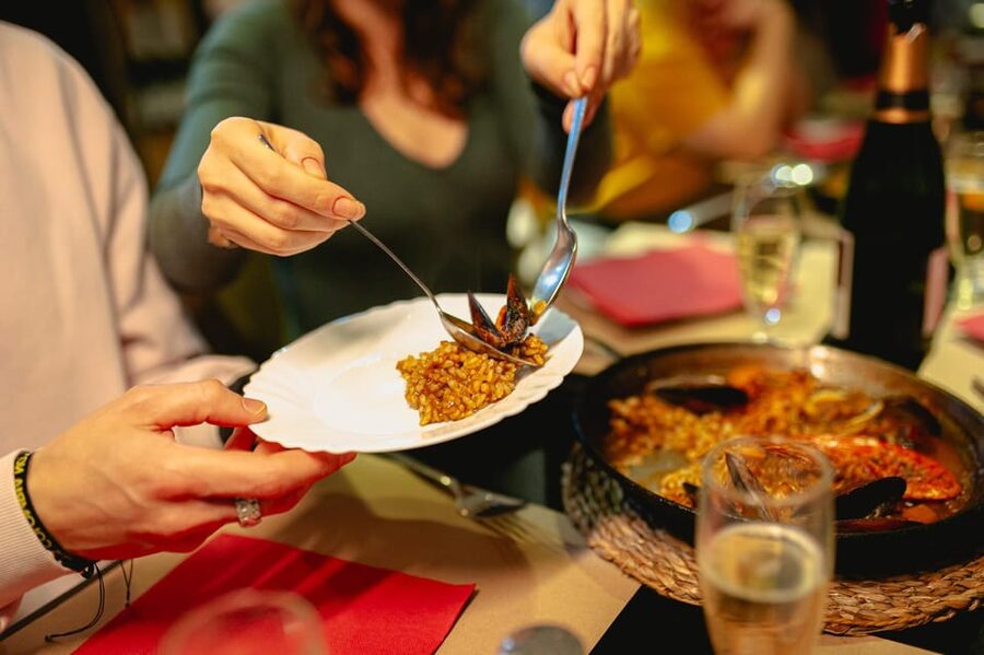 Barcelona: El Born Food Walking Tour with Tapas and Drinks - Who should book this tapas tour?