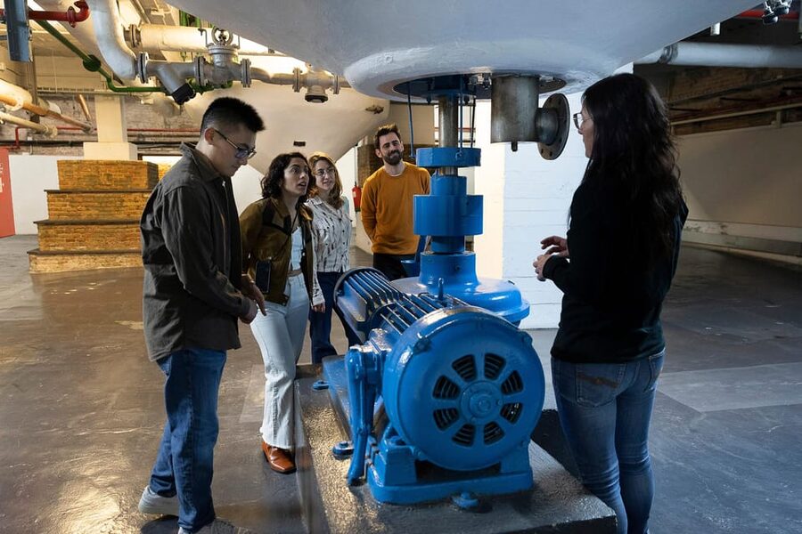 Barcelona: Estrella Damm Old Brewery Tour with Tasting - Value: a tasting with a museum-like setting