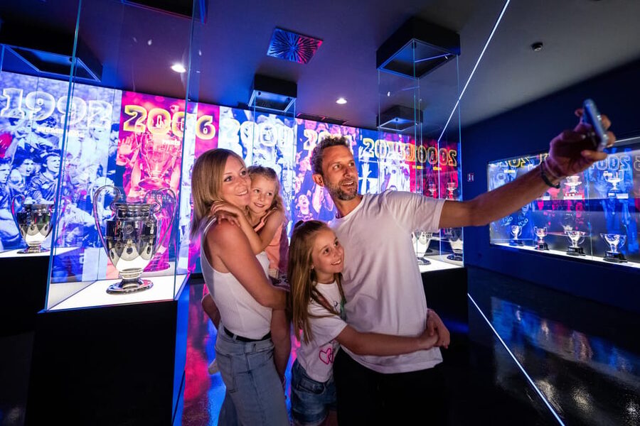 Barcelona: FC Barcelona Museum Total Experience Pass - The audio guide and the club’s early years