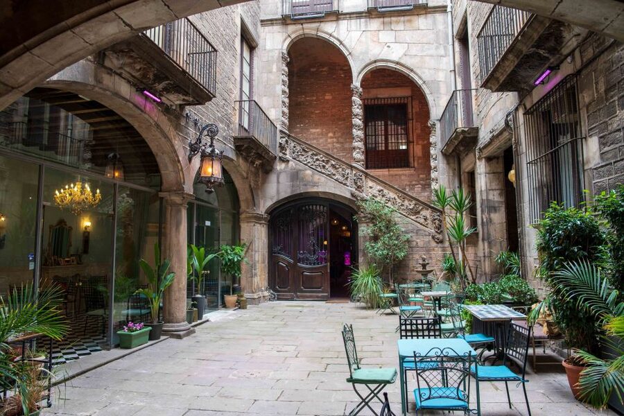 Barcelona: Flamenco Show at Palau Dalmases - What happens during the 50 to 55 minutes