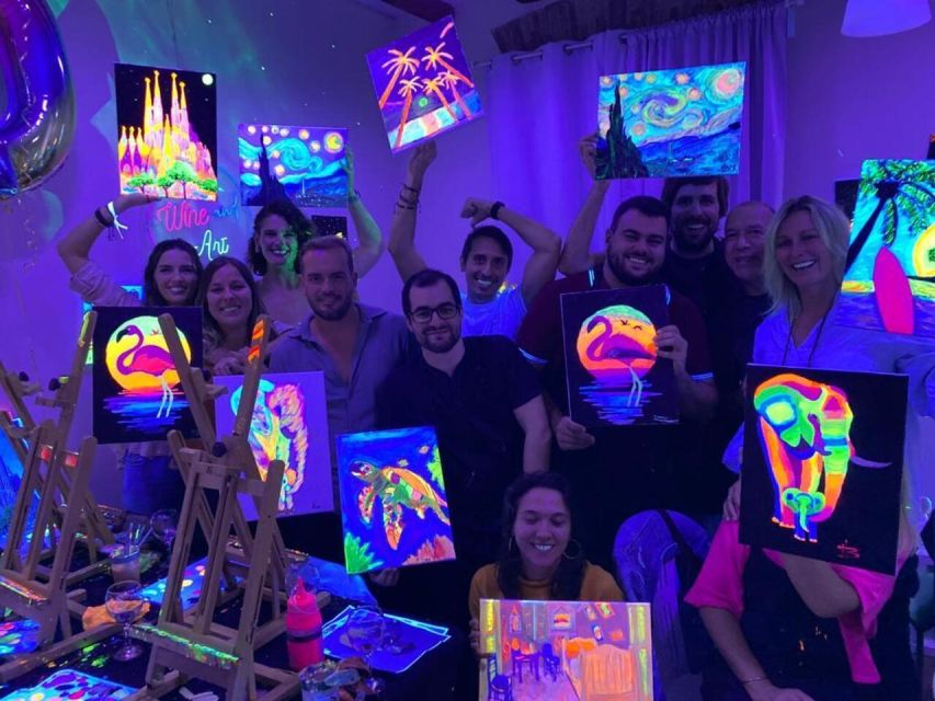Barcelona: Fluorescent Paint and Wine Workshop - Practical details that affect your choice