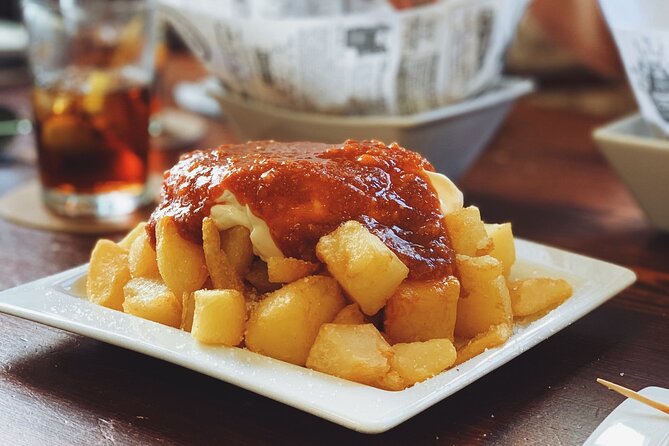 Barcelona Food Tour: Tapas, Drinks and Delights with a Local - The guide makes the difference