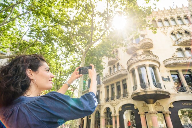 Barcelona Gaudi and Sagrada Familia Tour - The guides make the difference