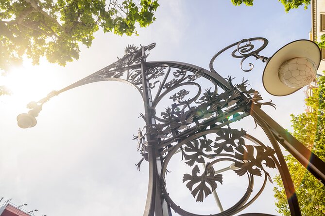 Barcelona Gaudi and Sagrada Familia Tour - Timing, photos, and practical details